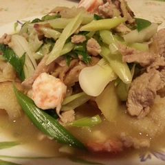 A picture of Stir fried Leek with Fish Maw & Pork..