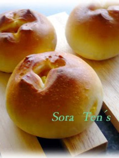 A picture of Corn Rolls Soy Sauce and Butter Flavored.