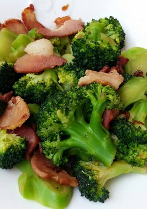 A picture of Stir Fry Bacon With Brocoli In 10 Minutes.