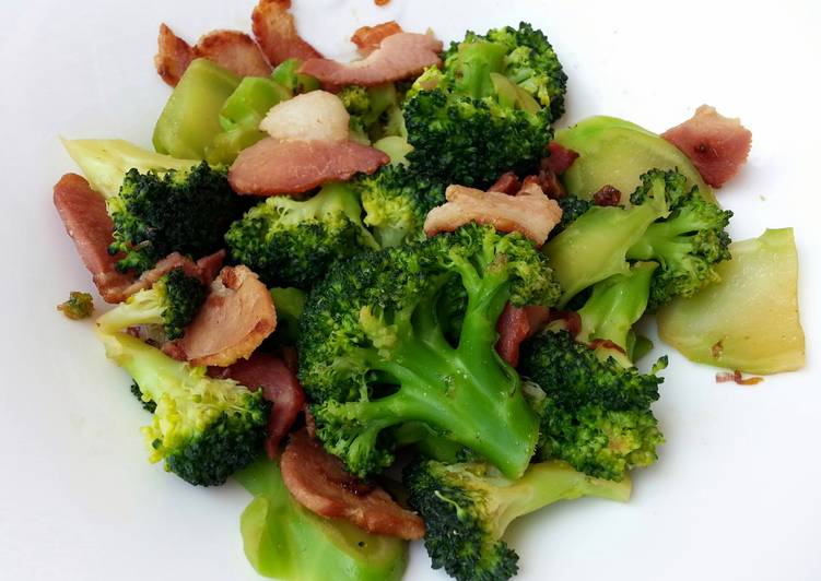 Stir Fry Bacon With Brocoli In 10 Minutes