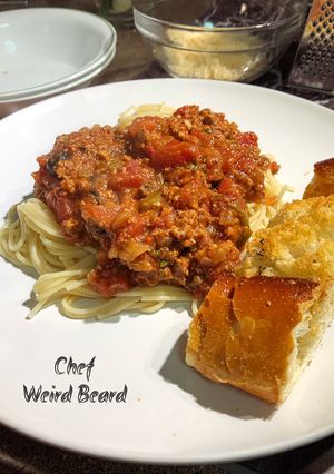 A picture of Hearty spaghetti sauce.