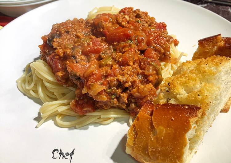 Step-by-Step Guide to Prepare Ultimate Hearty spaghetti sauce