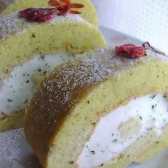 A picture of Sakura Roll Cake with the Fragrance of Spring.