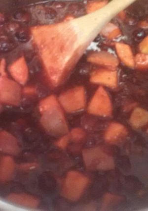 A picture of Cranberry sauce.