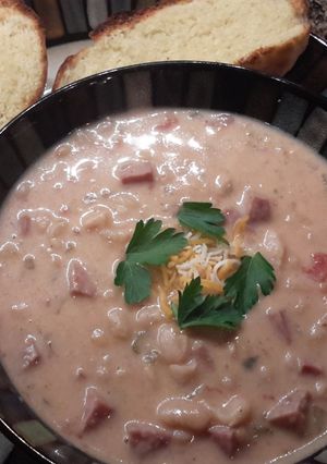 A picture of 2 day Bean Chowder.