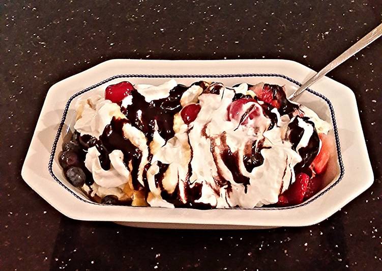 Simple Way to Make Quick Fresh Fruit Banana Split