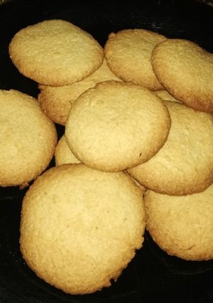 A picture of Coconut biscuits.