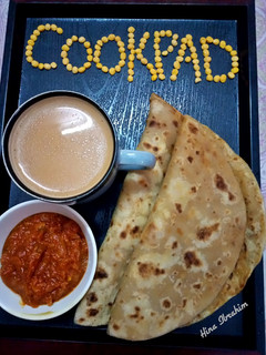 A picture of Aaloo ka paratha.
