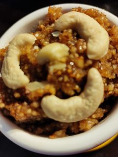 गव्हाच्या सोजीचा हलवा (gavhachya sujicha halwa recipe in marathi) रेसिपी चे मुख्य फोटो