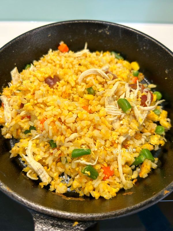 Cơm Chiên Lạp Xưởng Gà Xé