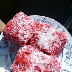A picture of Red cakes.