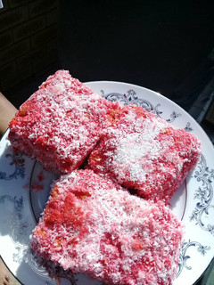 A picture of Red cakes.