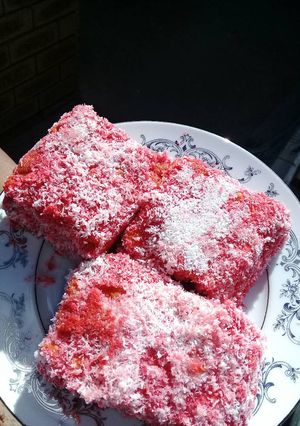 A picture of Red cakes.