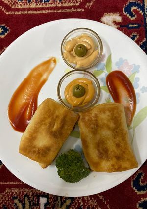 પફ વીથ હોમમેડ પેસ્ટ્રી શીટ(Puff With Homemade Pastry Sheets Recipe In Gujarati) રેસીપી મુખ્ય ફોટો