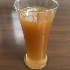 A picture of Apple juice.
