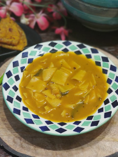દાળ ઢોકળી (dal dhokli recipe in gujarati) રેસીપી મુખ્ય ફોટો