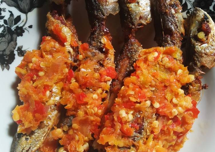 Cara Gampang Membuat 28. Ikan Goreng Sambal Jeruk - ala Mamah Afa, Lezat Sekali