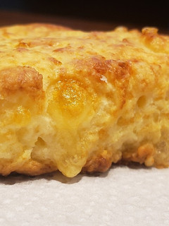 Una foto de Scones de queso 🧀