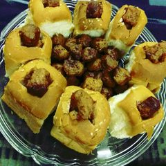 A picture of Soya chunk stuff pav.