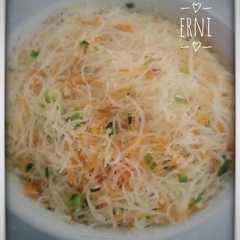 A picture of Bihun goreng tanpa kecap.