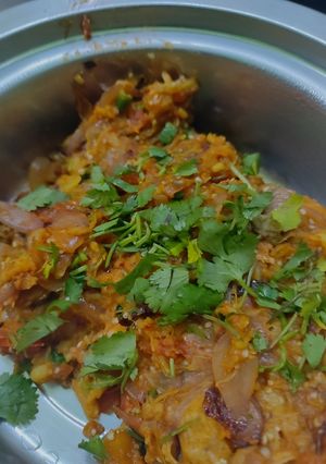 A picture of Winter special big size brinjal bartha.