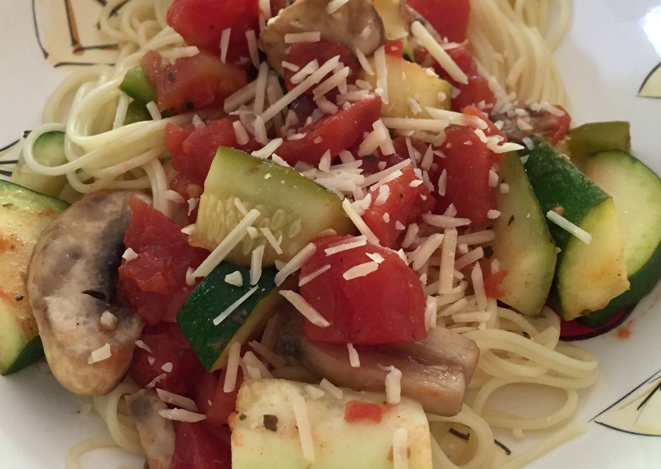 Pasta with Mediterranean vegetables