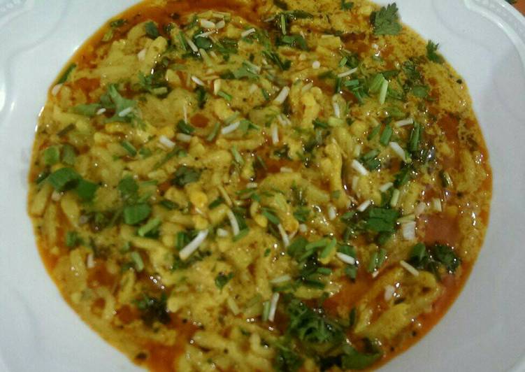 Simple Way to Make Appetizing Gathiya Sabji