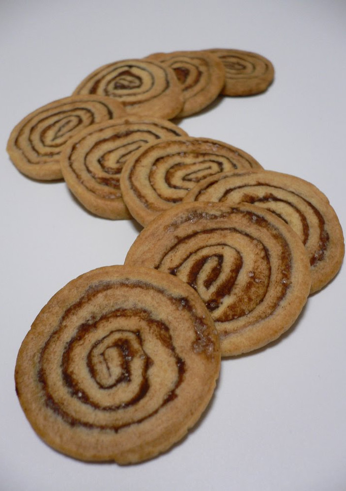 A picture of Swirly Flat Cookies.