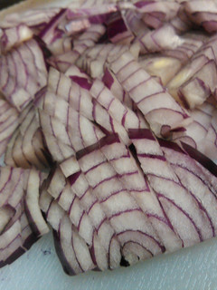 A picture of How to: Cutting an onion.