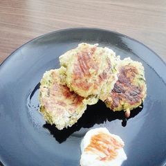 A picture of Zucchini Patties.