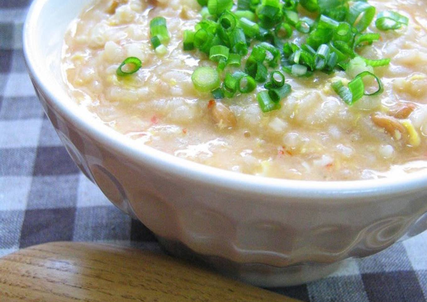 Fluffy and Creamy Spicy Natto and Egg Rice Porridge