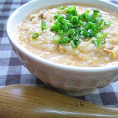 A picture of Fluffy and Creamy Spicy Natto and Egg Rice Porridge.