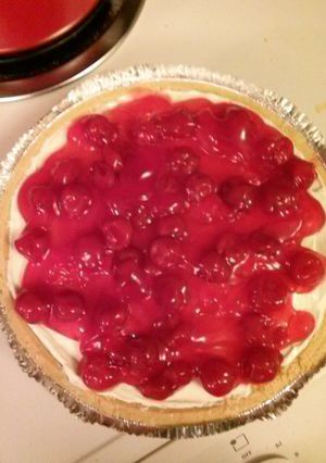 A picture of No bake cherry cheesecake.