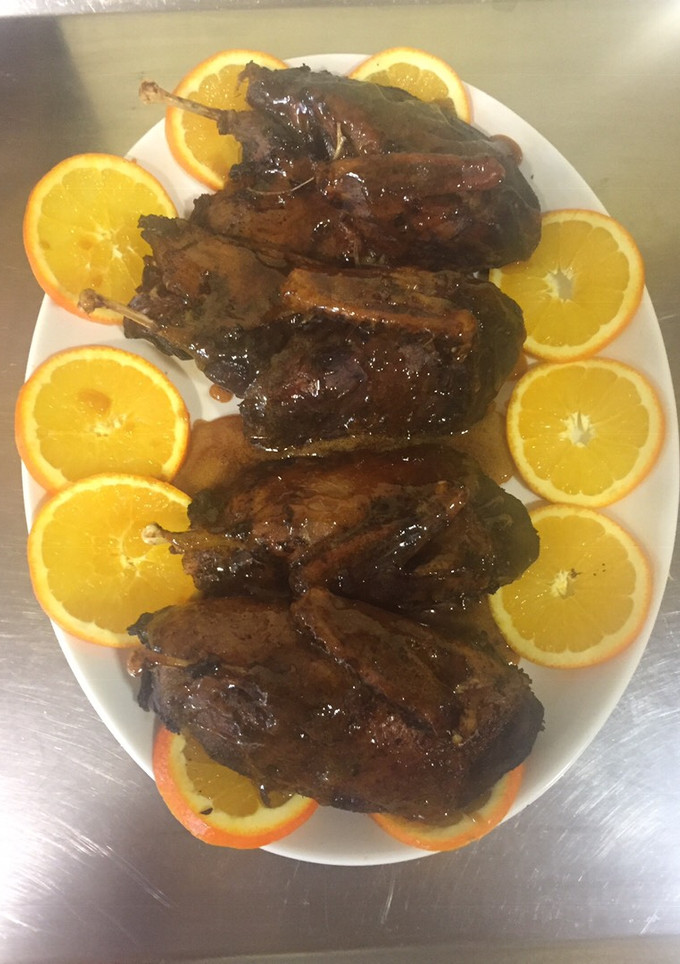 Una foto de Pato a la naranja