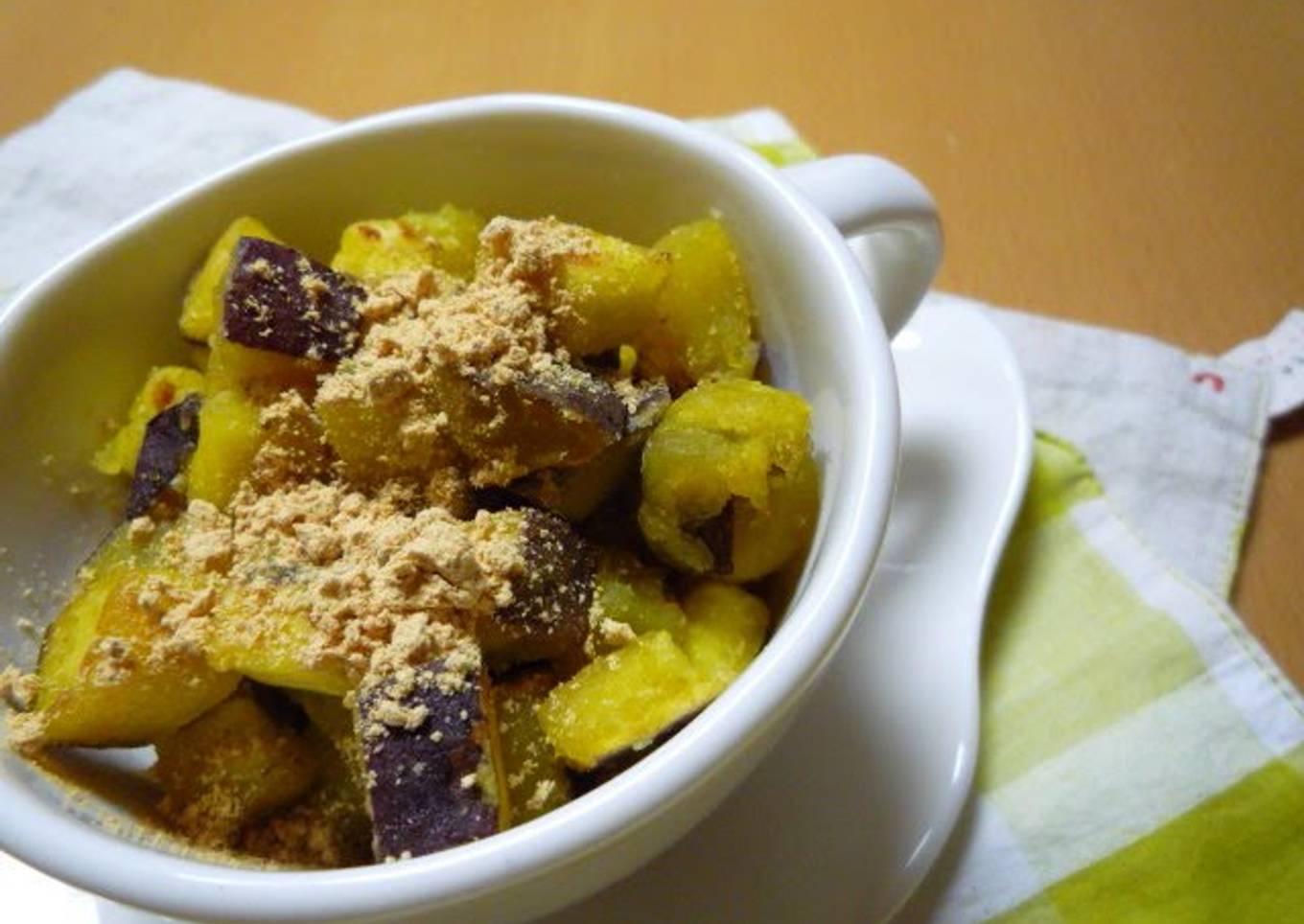 Easy snack with sweet potato and kinako