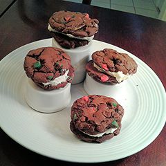 A picture of Chocolate Sandwich Cookies with Peppermint Cream Filling.