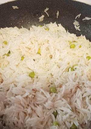A picture of Matar Pulao.