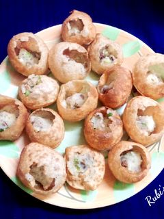 ফুচকা(Fuchka recipe in bengali) রেসিপির প্রধান ছবি