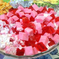 A picture of Strawberry jelly with cream.