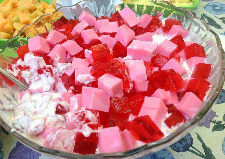 Step-by-Step Guide to Prepare Speedy Strawberry jelly with cream