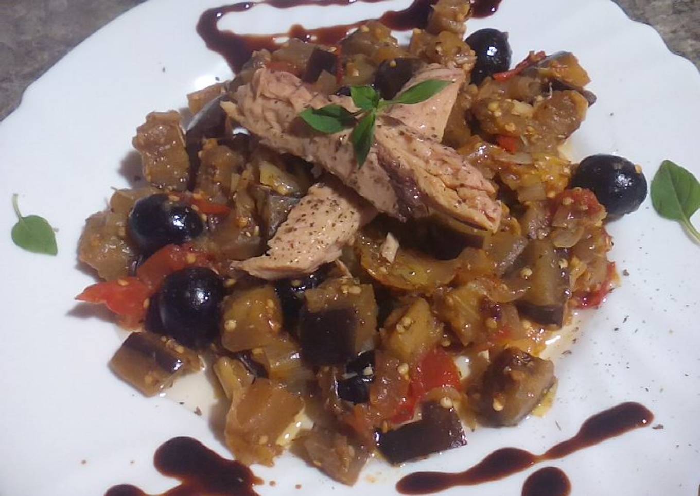 Berenjenas con caballa en aceite