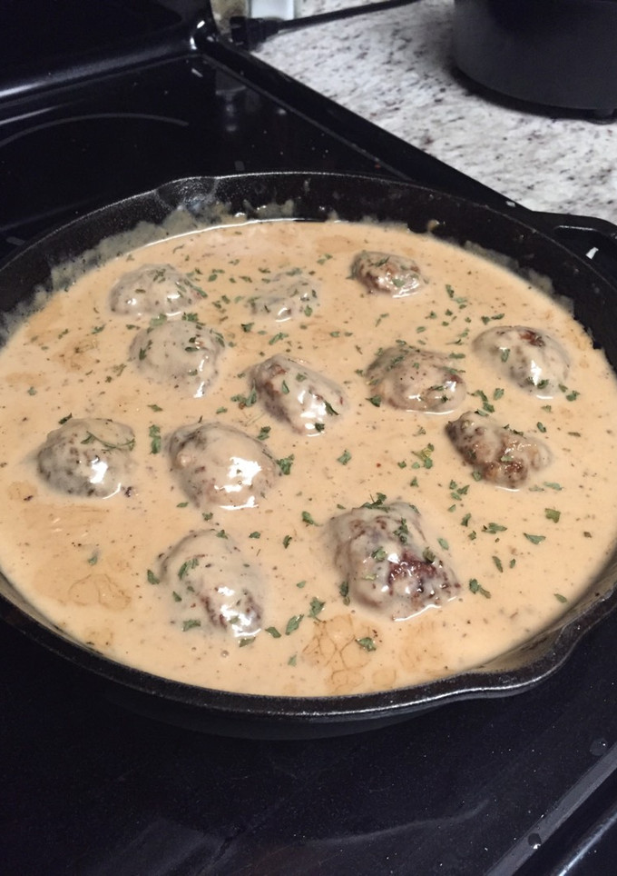 A picture of Swedish Meatballs.