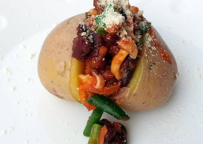 Step-by-Step Guide to Make Quick Baked Potato With Spicy Beans And Vegetable