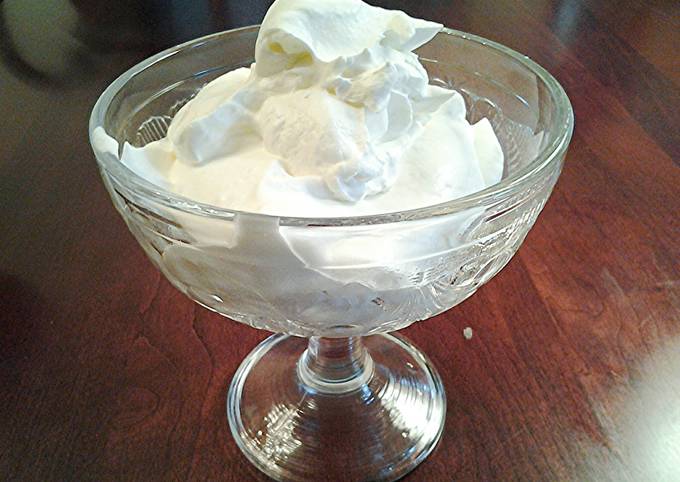 Stabilized Whipped Cream, For Frosting, Topping and Dipping