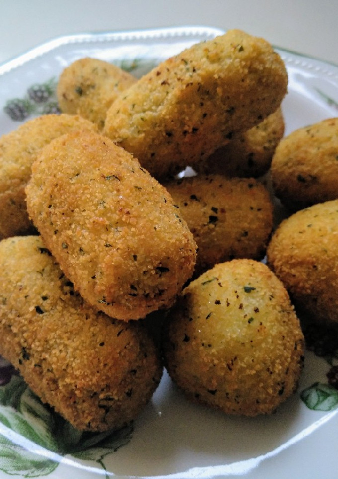 Una foto de Croquetas de gambas al ajillo (receta adaptada de María José MR)
