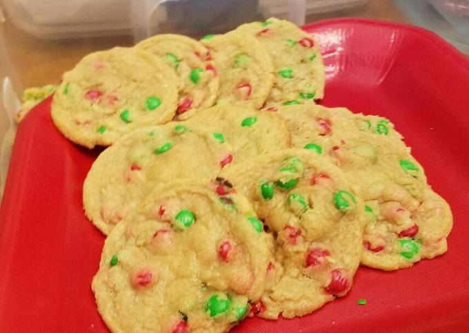 Chocolate or M&M chip cookies