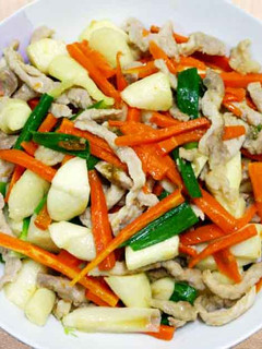 【厚生廚房】筊白筍炒肉絲 的食譜成品照片