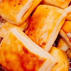A picture of Chicken Puffs.