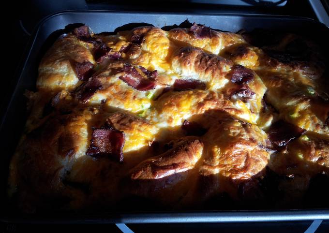 Recipe: Tasty Easy Family Sized Bacon & Egg Breakfast