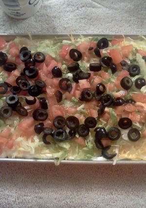 A picture of nivi's 8 layer taco dip.